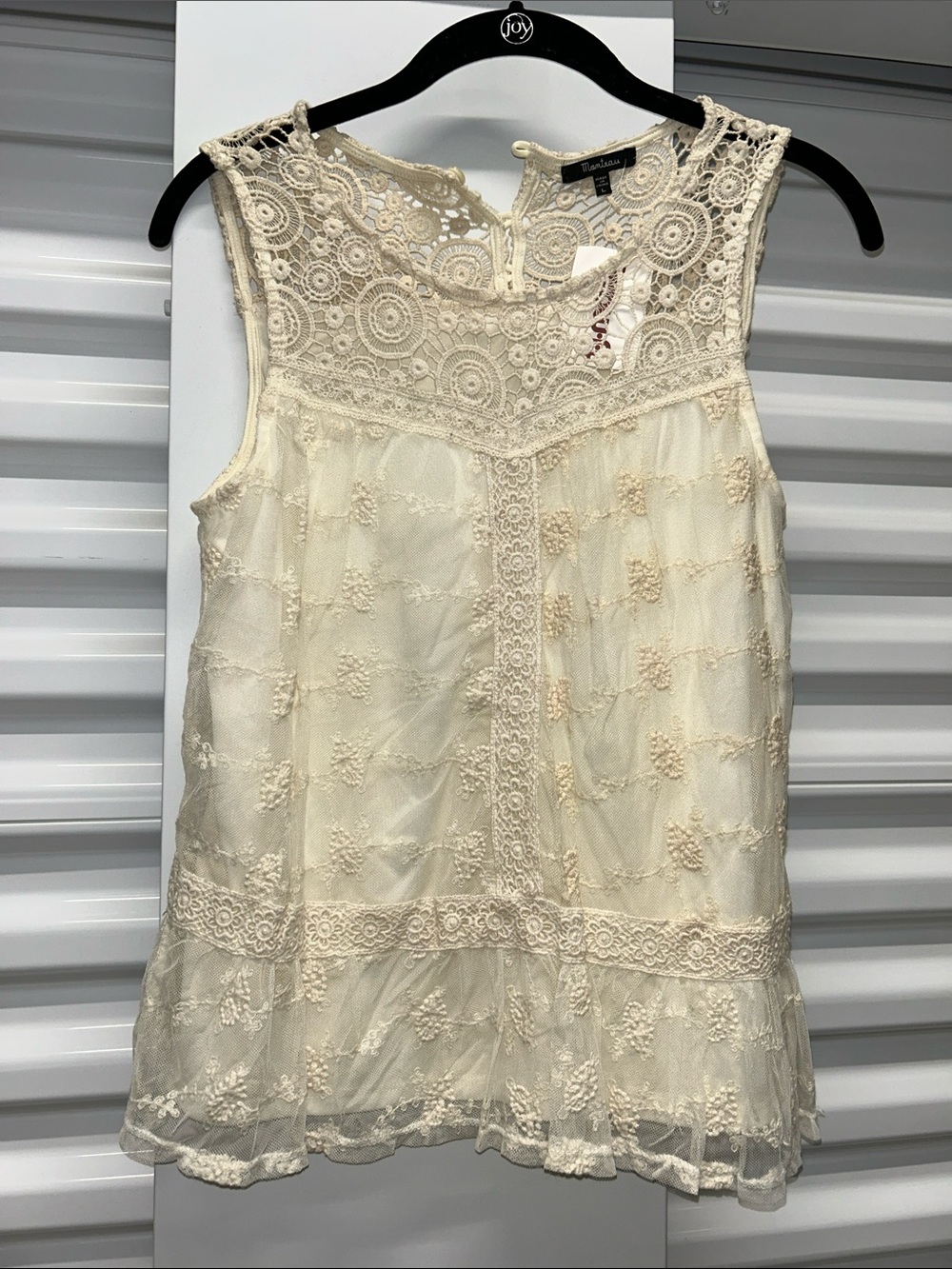 Monteau Cream Lace Crochet Sleeveless Camisole